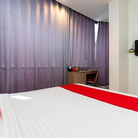 Hotel Domino Palembang Eksteriør bilde